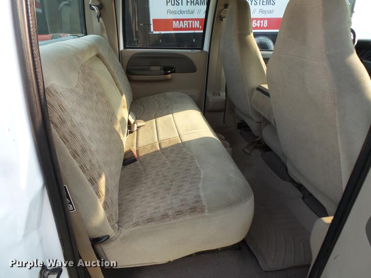 image for item FT9796 2000 Ford F350 Super Duty Crew Cab pickup truck