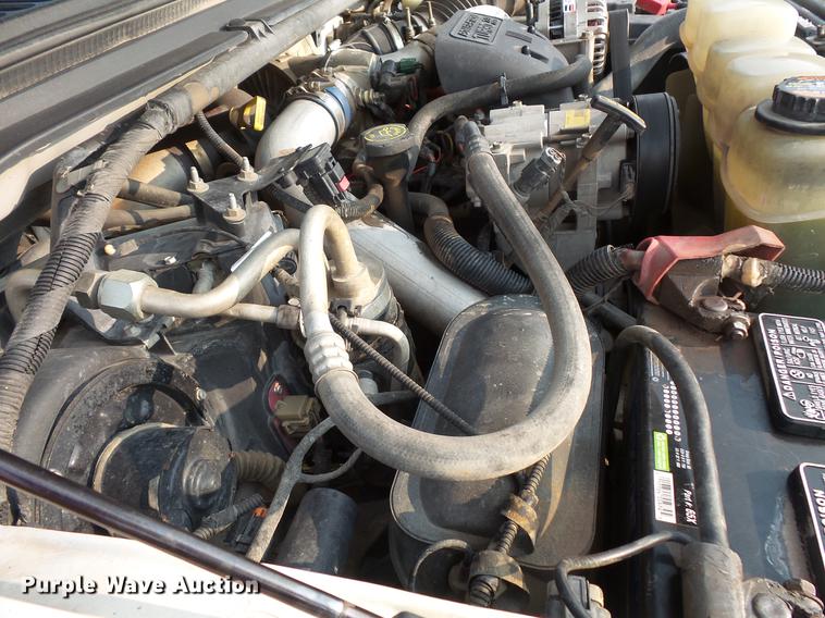 image for item FT9796 2000 Ford F350 Super Duty Crew Cab pickup truck