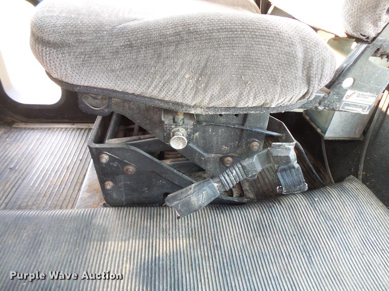 image for item FT9798 1990 Freightliner FLD120 semi truck