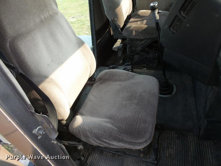 image for item FT9798 1990 Freightliner FLD120 semi truck