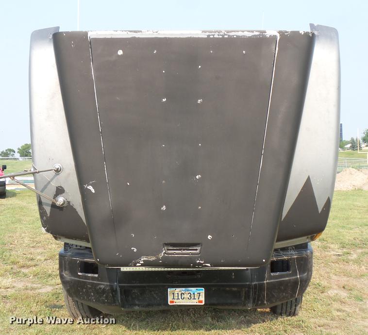 image for item FT9798 1990 Freightliner FLD120 semi truck