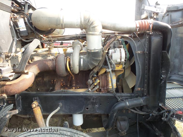 image for item FT9798 1990 Freightliner FLD120 semi truck