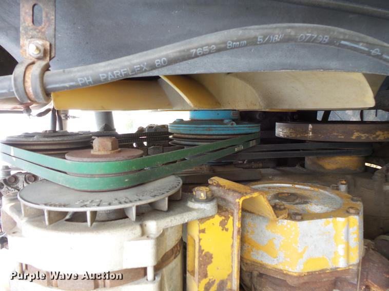 image for item FT9798 1990 Freightliner FLD120 semi truck