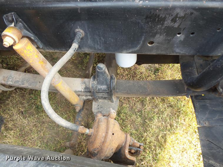 image for item FT9798 1990 Freightliner FLD120 semi truck