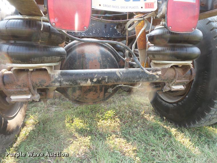 image for item FT9798 1990 Freightliner FLD120 semi truck