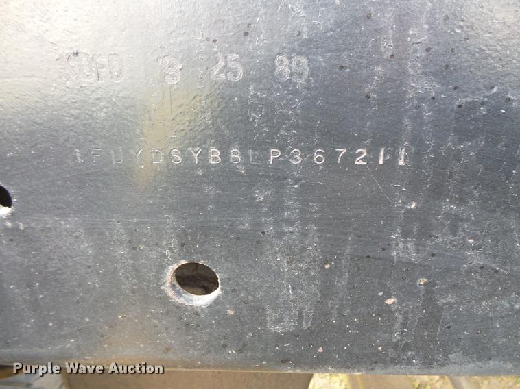 image for item FT9798 1990 Freightliner FLD120 semi truck