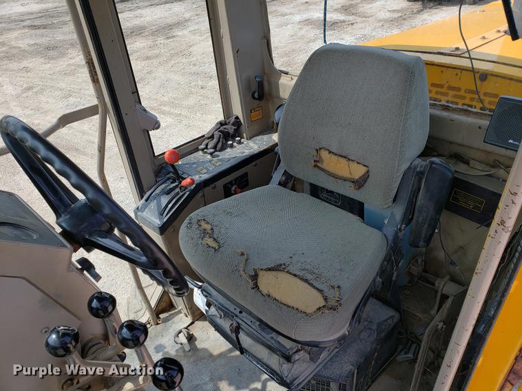 image for item BW9199 1992 John Deere 670B motor grader