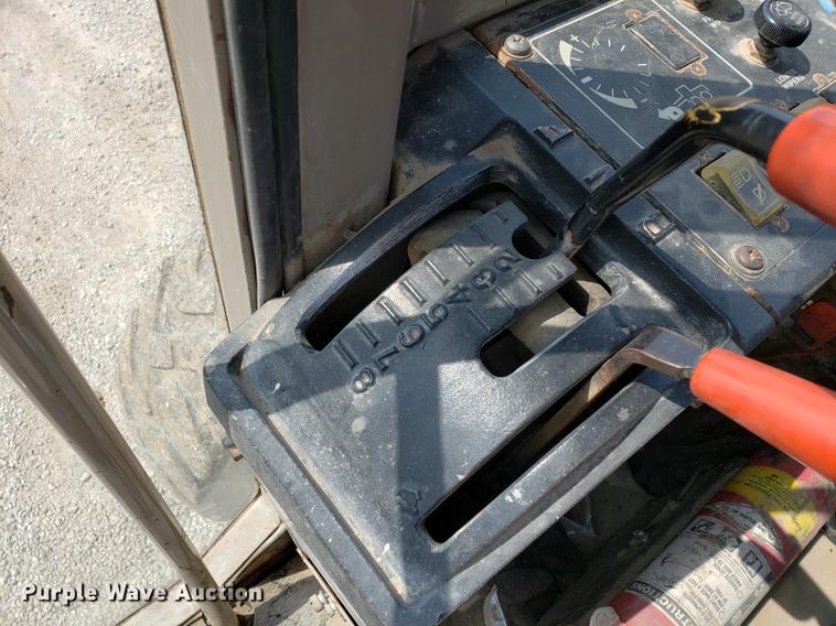 image for item BW9199 1992 John Deere 670B motor grader