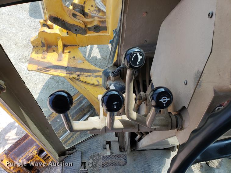 image for item BW9199 1992 John Deere 670B motor grader