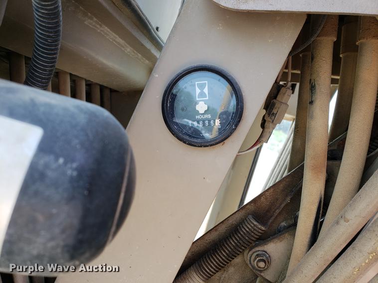 image for item BW9199 1992 John Deere 670B motor grader