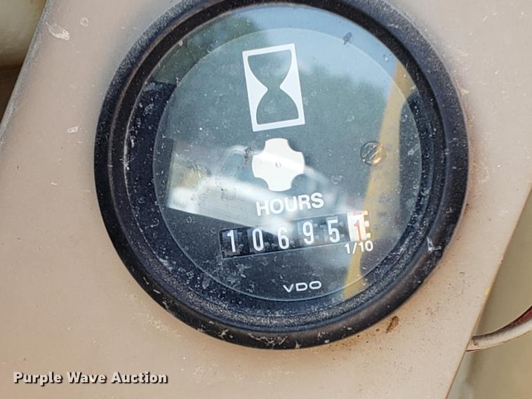 image for item BW9199 1992 John Deere 670B motor grader