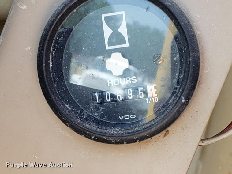 image for item BW9199 1992 John Deere 670B motor grader