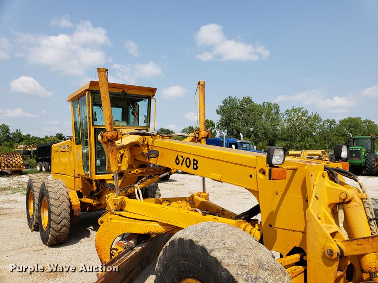 image for item BW9199 1992 John Deere 670B motor grader