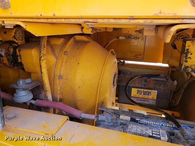 image for item BW9199 1992 John Deere 670B motor grader