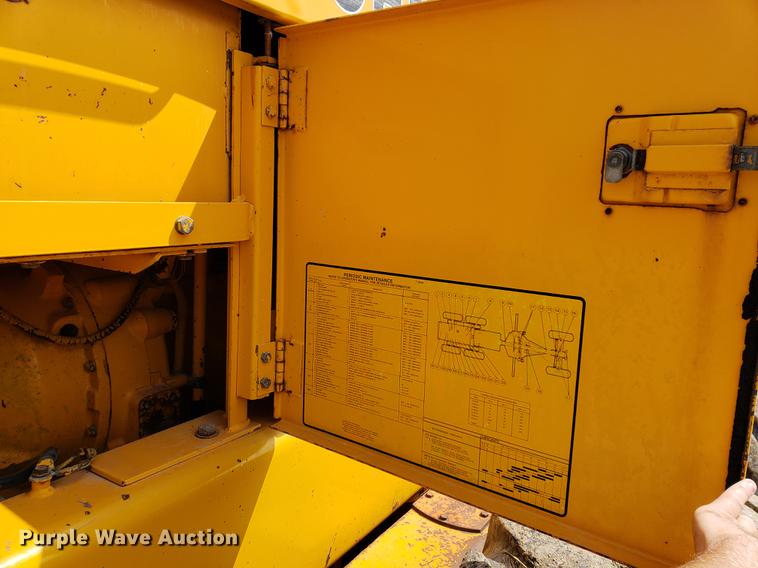 image for item BW9199 1992 John Deere 670B motor grader