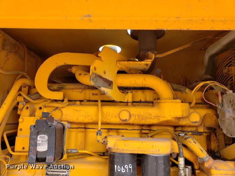 image for item BW9199 1992 John Deere 670B motor grader