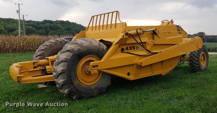 image for item BW9230 Caterpillar 435 Series D scraper