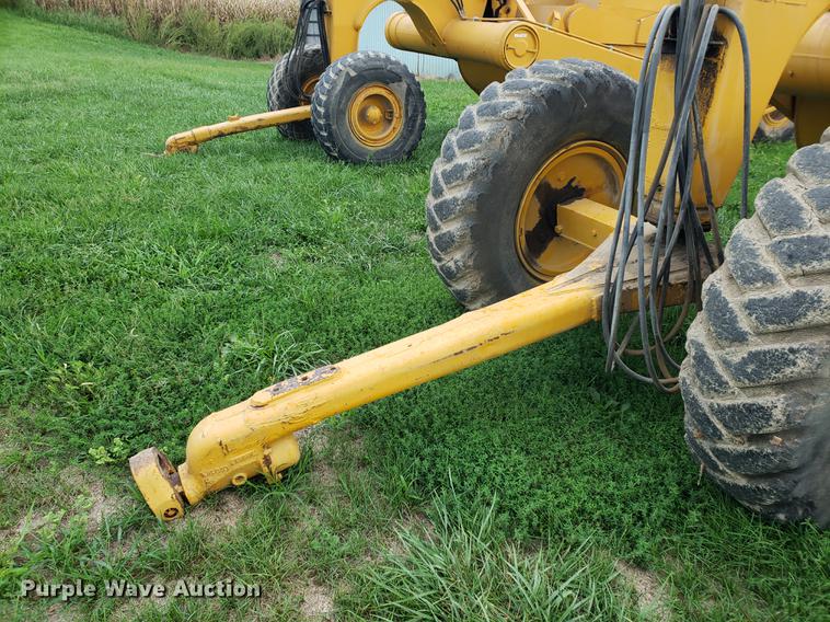 image for item BW9230 Caterpillar 435 Series D scraper