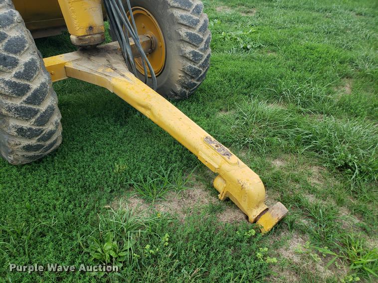 image for item BW9230 Caterpillar 435 Series D scraper