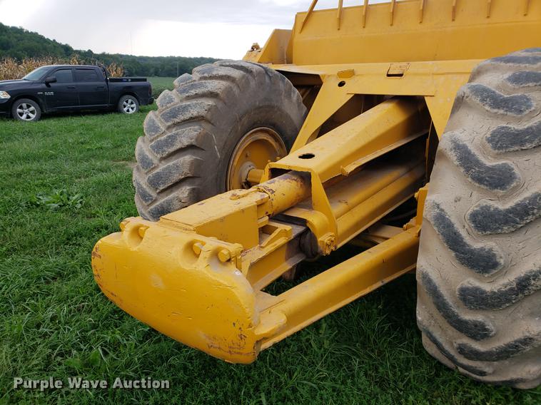 image for item BW9230 Caterpillar 435 Series D scraper