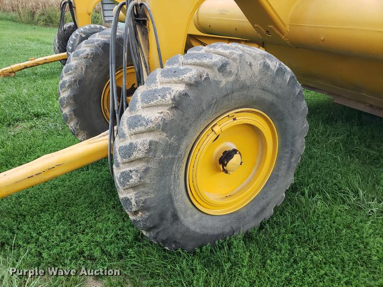 image for item BW9230 Caterpillar 435 Series D scraper