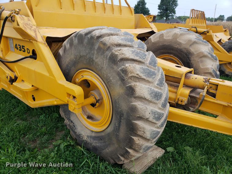 image for item BW9230 Caterpillar 435 Series D scraper
