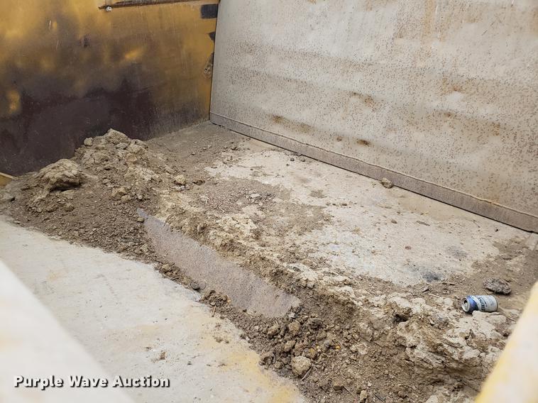 image for item BW9230 Caterpillar 435 Series D scraper