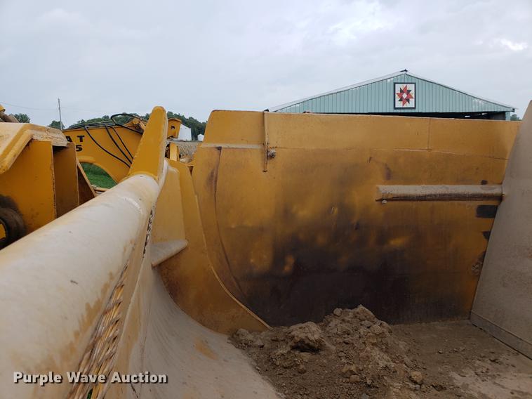 image for item BW9230 Caterpillar 435 Series D scraper