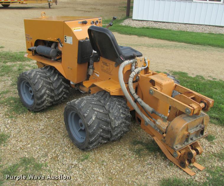 image for item DA8265 Case Maxi Sneaker Series C vibratory cable plow