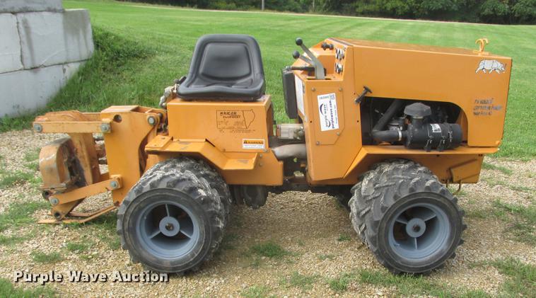 image for item DA8265 Case Maxi Sneaker Series C vibratory cable plow