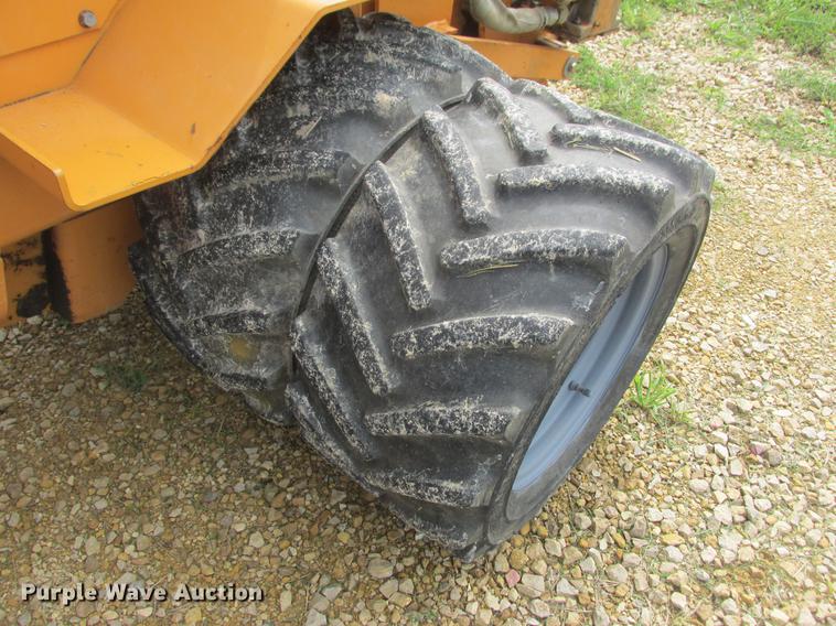 image for item DA8265 Case Maxi Sneaker Series C vibratory cable plow