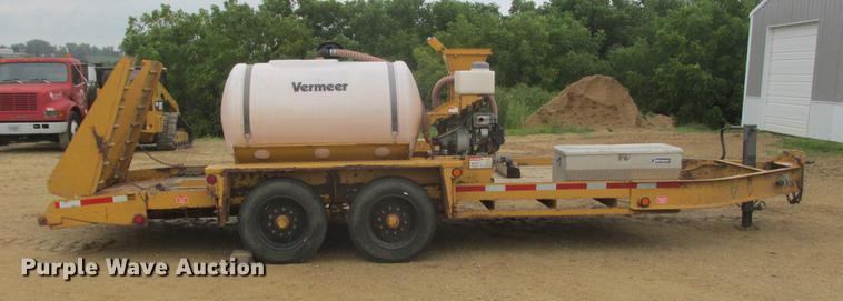 image for item DA8266 2001 Vermeer ST300 mud mixer and Belshe trailer