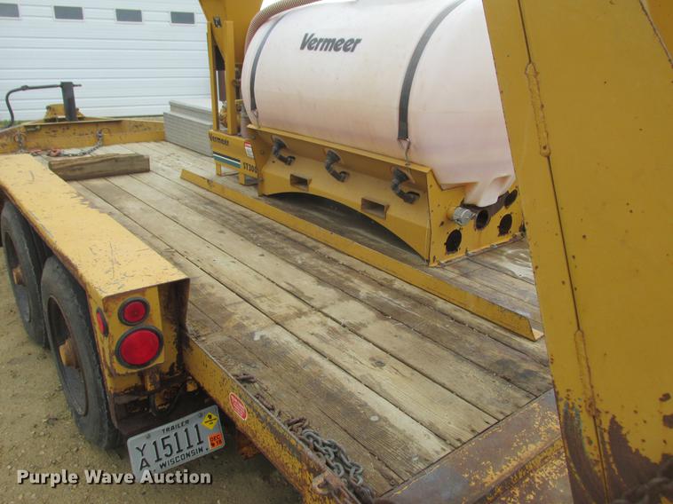 image for item DA8266 2001 Vermeer ST300 mud mixer and Belshe trailer