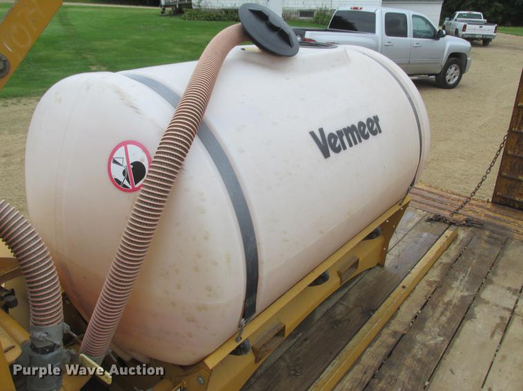 image for item DA8266 2001 Vermeer ST300 mud mixer and Belshe trailer