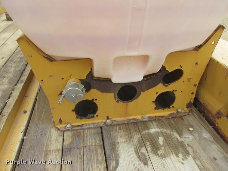 image for item DA8266 2001 Vermeer ST300 mud mixer and Belshe trailer