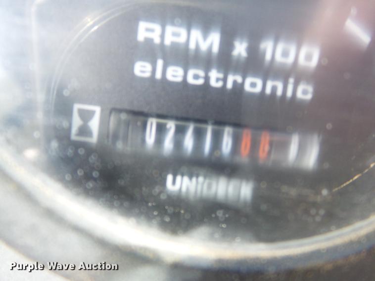 image for item DB7048 1999 New Holland 675E backhoe