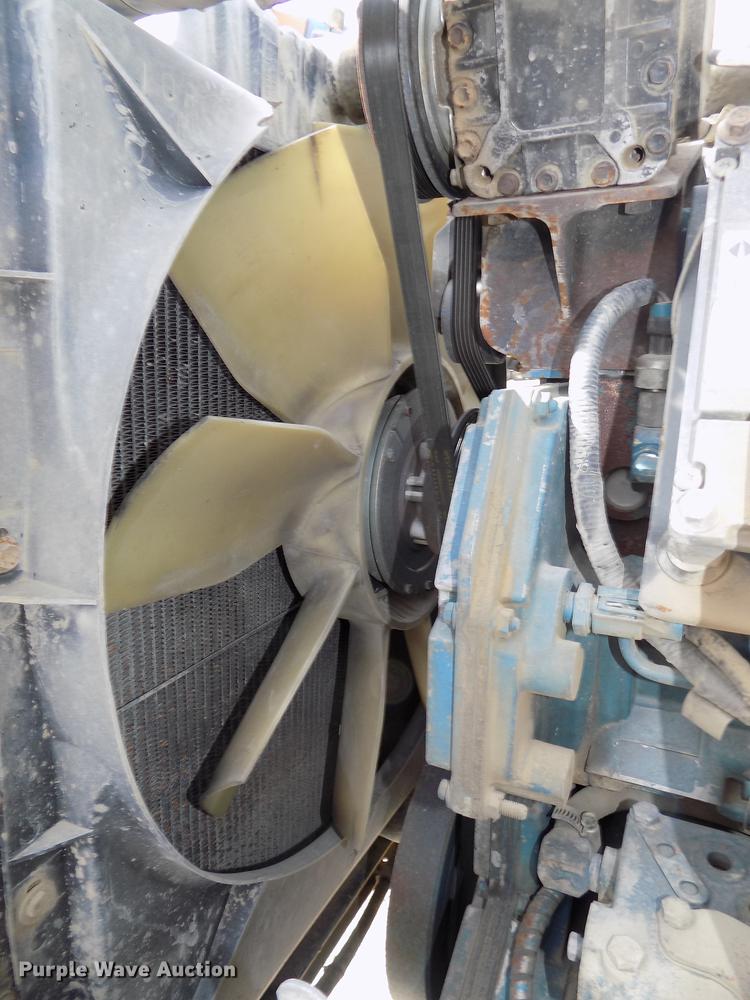 image for item DB8619 1999 International 4900 dump truck