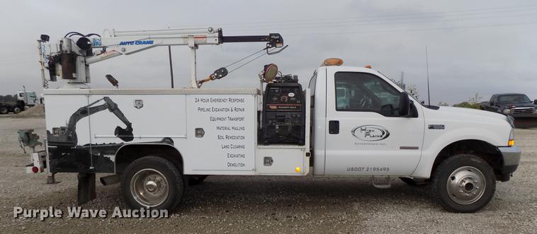 image for item DB8620 2003 Ford F550 Super Duty service truck with crane
