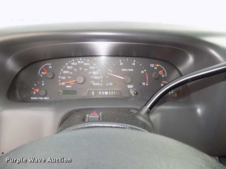 image for item DB8620 2003 Ford F550 Super Duty service truck with crane