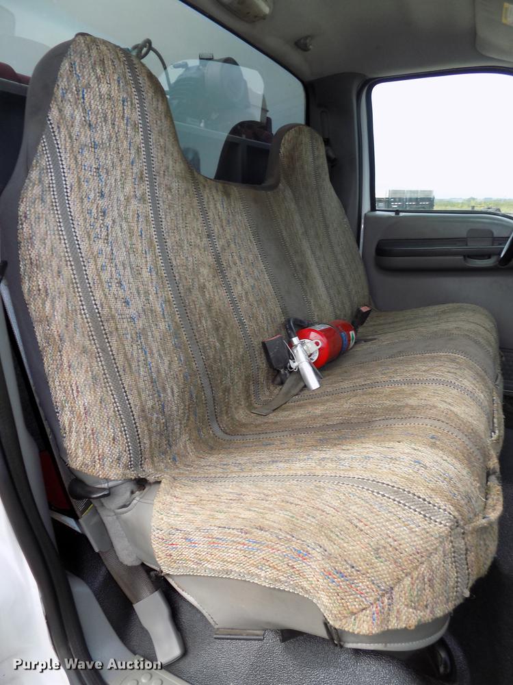 image for item DB8620 2003 Ford F550 Super Duty service truck with crane