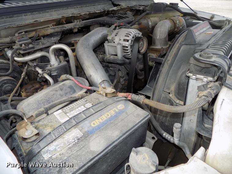 image for item DB8620 2003 Ford F550 Super Duty service truck with crane