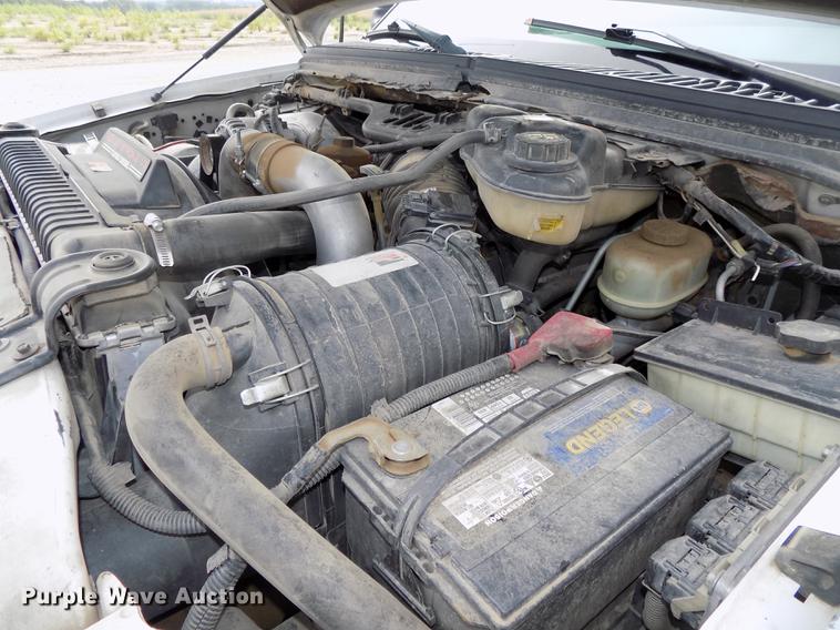 image for item DB8620 2003 Ford F550 Super Duty service truck with crane