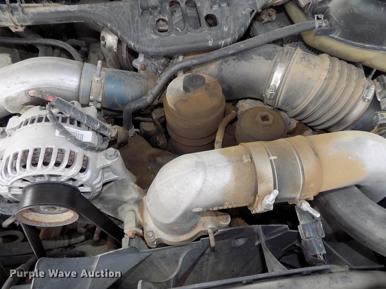 image for item DB8620 2003 Ford F550 Super Duty service truck with crane