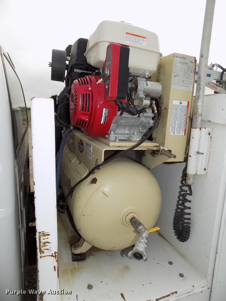 image for item DB8620 2003 Ford F550 Super Duty service truck with crane