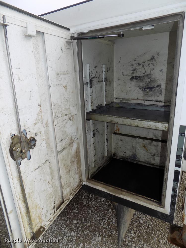 image for item DB8620 2003 Ford F550 Super Duty service truck with crane