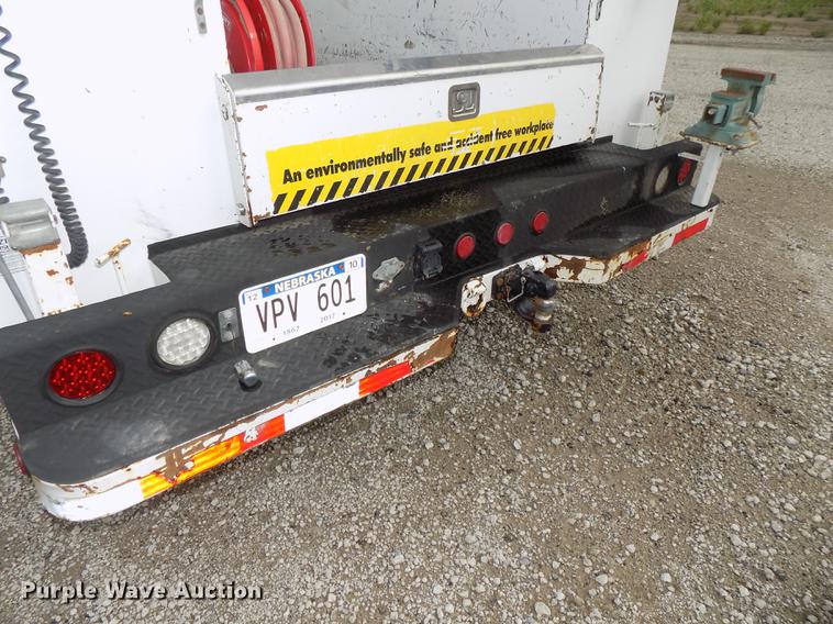 image for item DB8620 2003 Ford F550 Super Duty service truck with crane