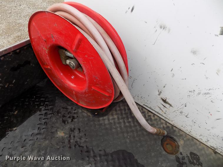 image for item DB8620 2003 Ford F550 Super Duty service truck with crane