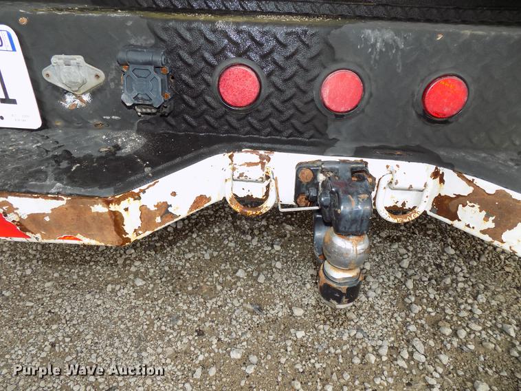 image for item DB8620 2003 Ford F550 Super Duty service truck with crane