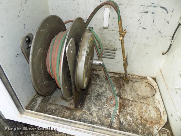 image for item DB8620 2003 Ford F550 Super Duty service truck with crane