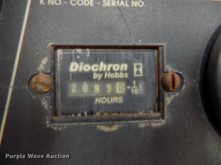 image for item DB8620 2003 Ford F550 Super Duty service truck with crane